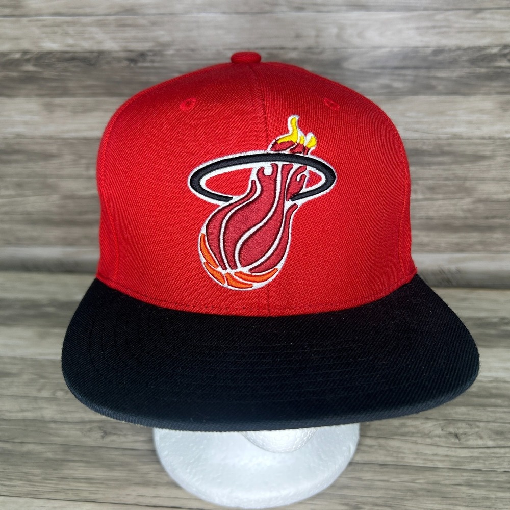 Miami Heat Mitchell & Ness Hardwood‎ Classics Snapback Hat Cap Men NBA Red Black
